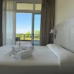 Hotel Holiday