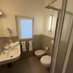 Hotel Holiday 3* Sirmione