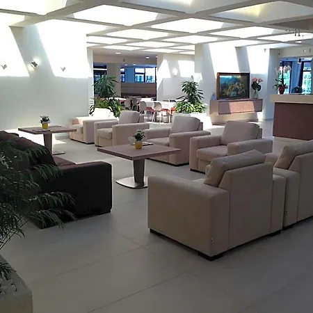 호텔 Hotel Holiday 시르미오네