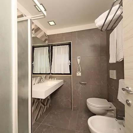 Hotel Holiday Sirmione