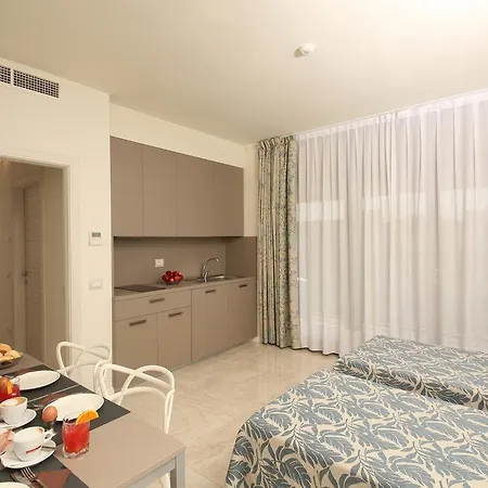 Hotel Hotel Holiday 3*