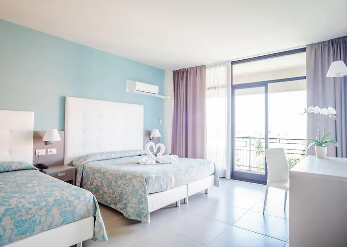 Hotel Holiday Hotel 3*