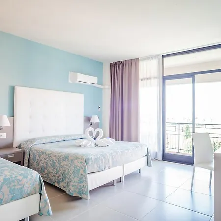 Hotel Holiday Szálloda 3*