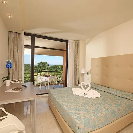 Szálloda Hotel Holiday
