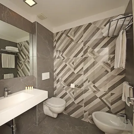 Hotel Holiday Otel 3*