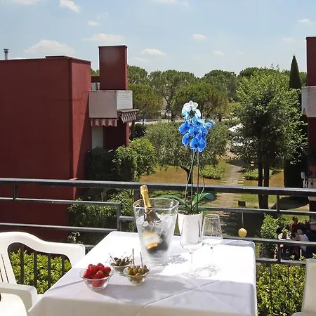 Szálloda Hotel Holiday