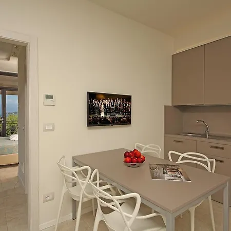 Otel Hotel Holiday 3*