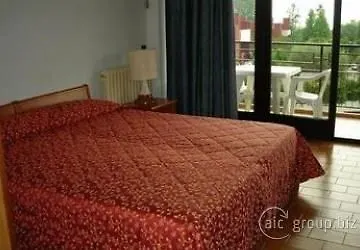 Otel Hotel Holiday 3*